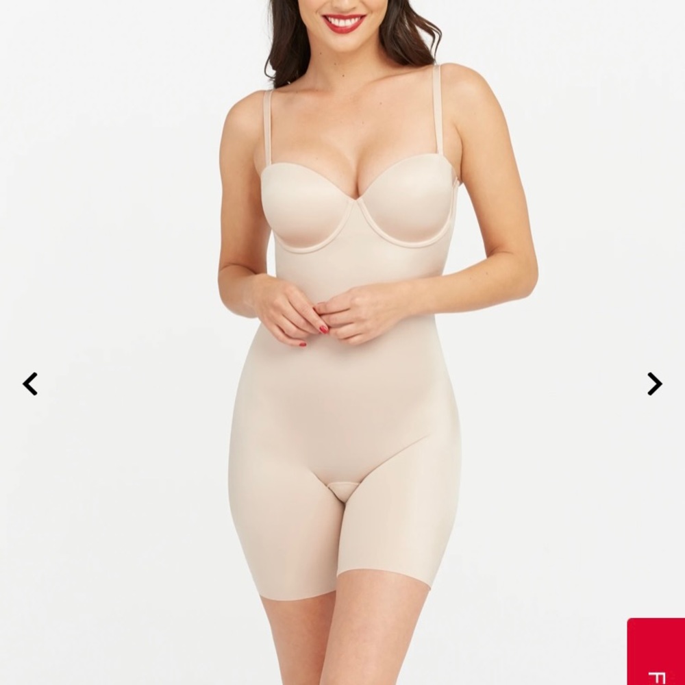 NWOT SPANX Suit Your Fancy Strapless Cupped Mid-Thigh Bodysuit